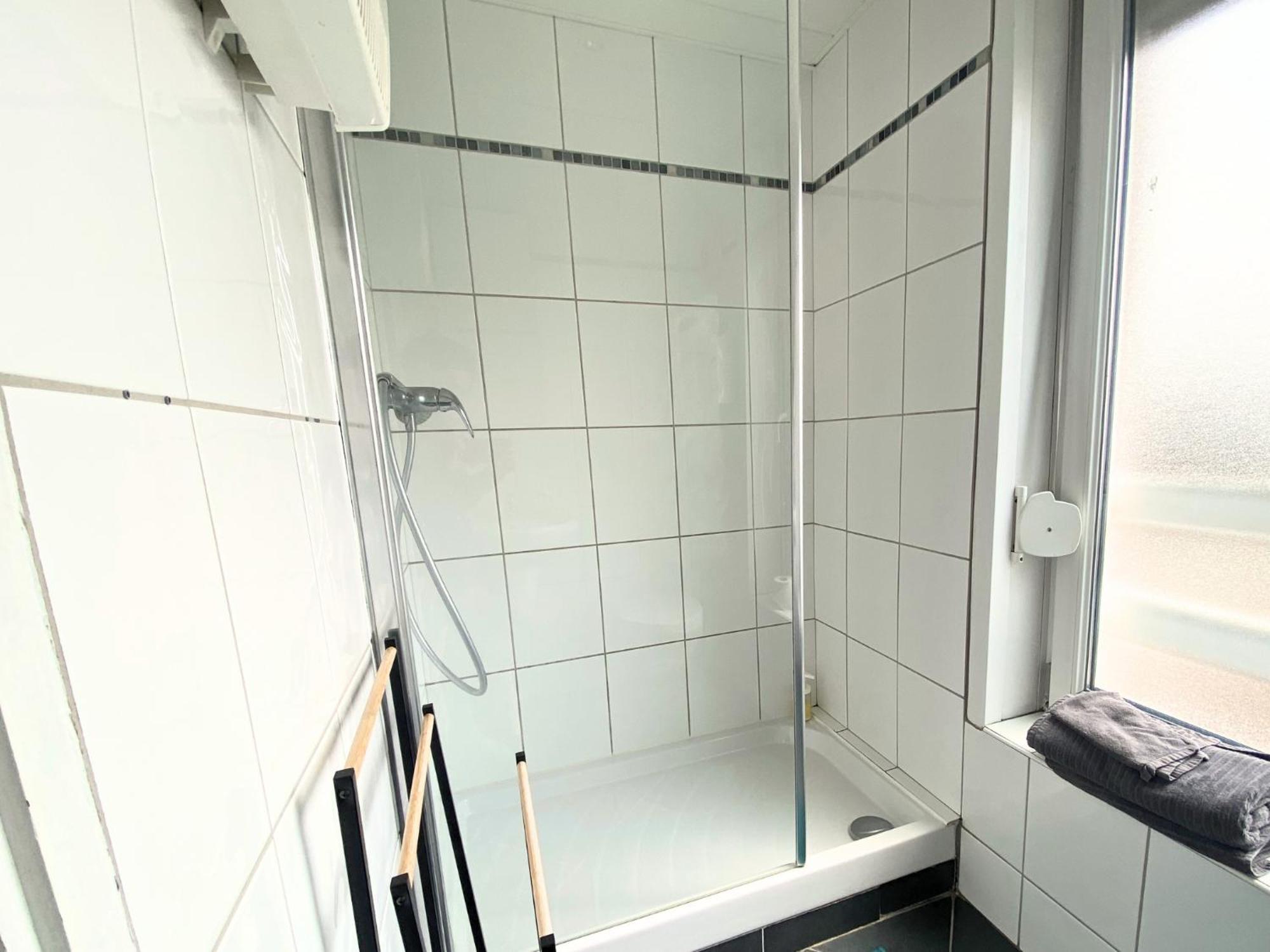 Studios & Appartements Confortables Au Centre De Bourbourg - Gare A Proximite Quarto foto